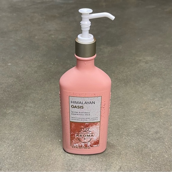 Bath & Body Works Aroma Himalayan Oasis + Natural Essential Oils Body Lotion - Picture 1 of 4